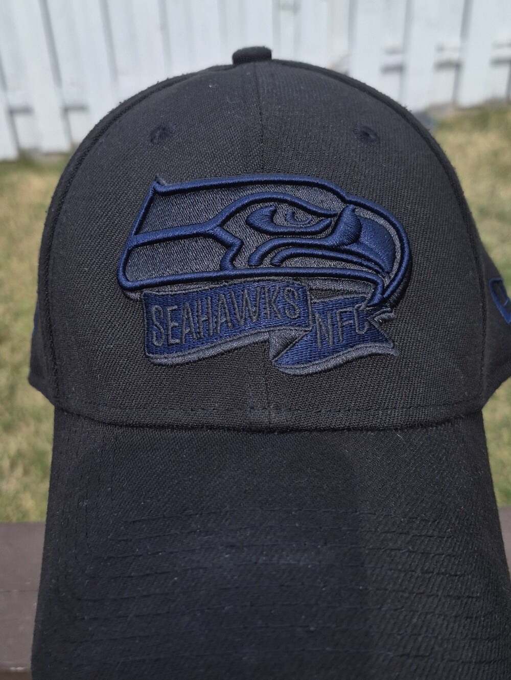 New Era Black Seattle Seahawks 2022 Sideline Fitted 39Thirty Hat